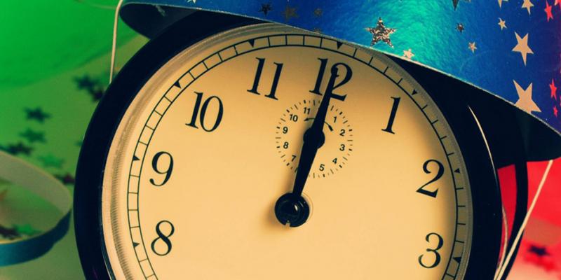 Акция «Счастливые часы»: скидка 15-20% на готовые комплекты и игрушки в капсулах 45мм!