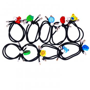 Резинка черная с деревянной фигуркой для волос "Идеалика"