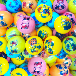 Жевательная резинка 24 мм с принтом "Милашки" 