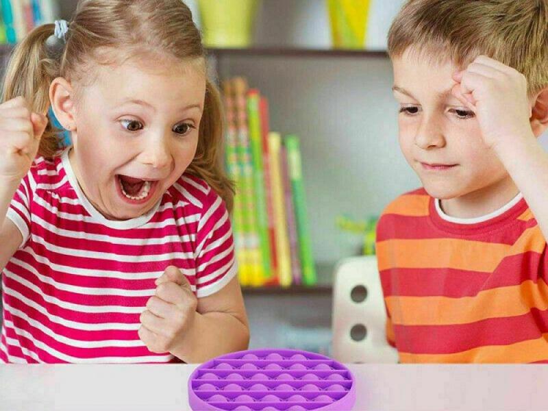 Акция «Счастливые часы»: Скидки 10% и 12% на брелки-«пупырки» для капсулы 45 мм!