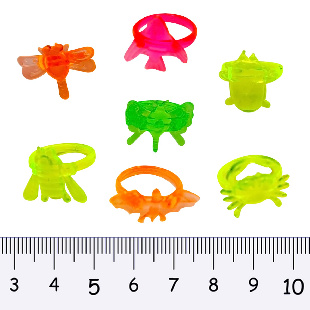 Кольцо пластиковое "Удивительный мир" 